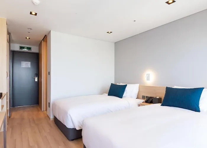 Connect & Hotel